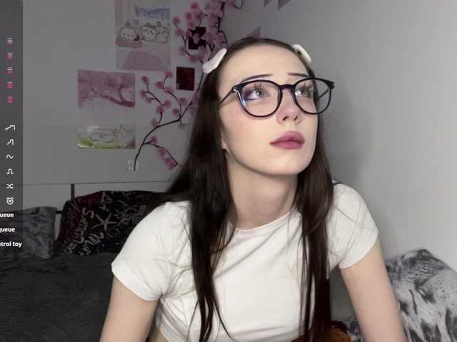 SleepyKris live cam on BongaCams