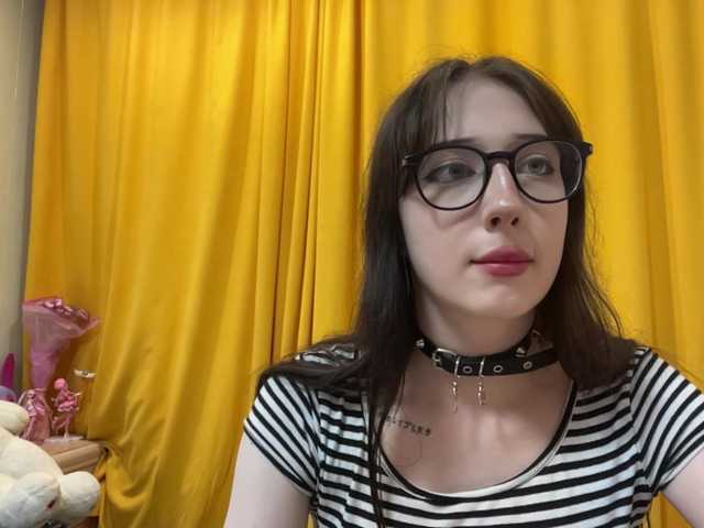 SleepyKris live cam on BongaCams