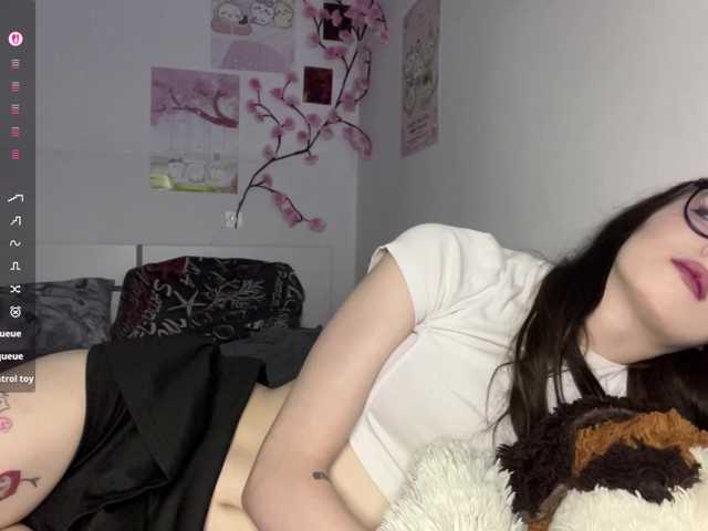 SleepyKris live cam on BongaCams