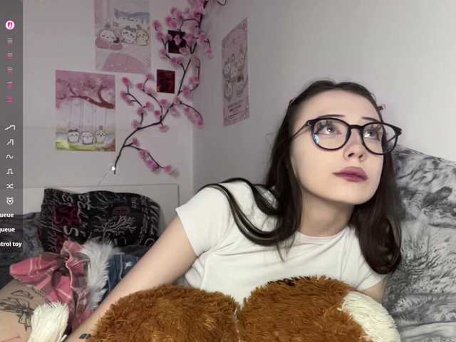 SleepyKris live cam on BongaCams