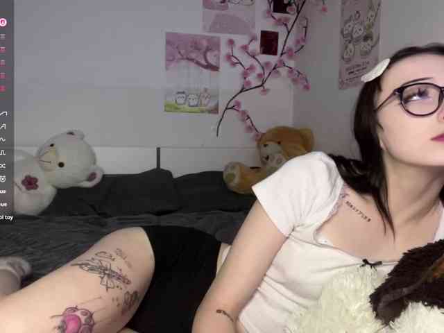 SleepyKris Live Webcam on BongaCams