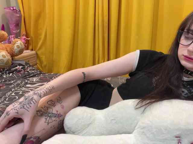 SleepyKris webcam