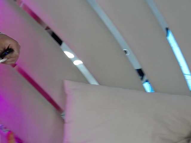 Denissya live cam on BongaCams