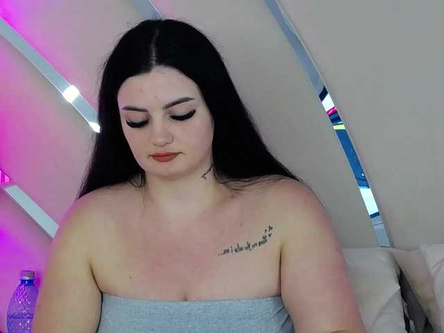Denissya live cam on BongaCams
