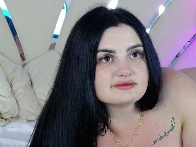 Denissya live cam on BongaCams