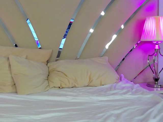 Denissya live cam on BongaCams