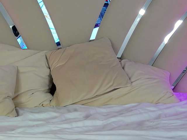 Denissya live cam on BongaCams