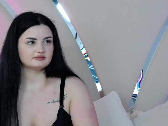 Denissya live cam on BongaCams