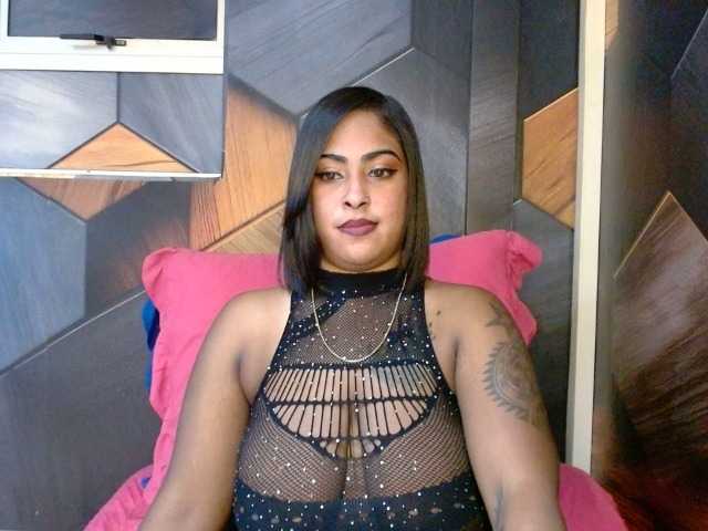 IndianShine live cam on BongaCams