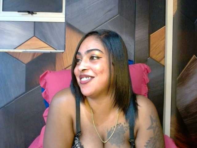 IndianShine live cam on BongaCams