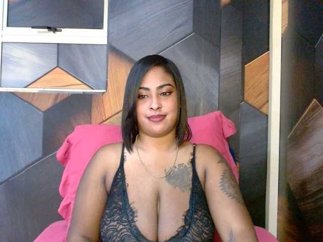 IndianShine live cam on BongaCams