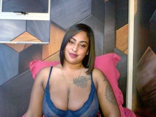 IndianShine live cam on BongaCams