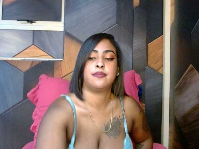 IndianShine live cam on BongaCams