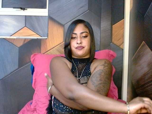 IndianShine live cam on BongaCams