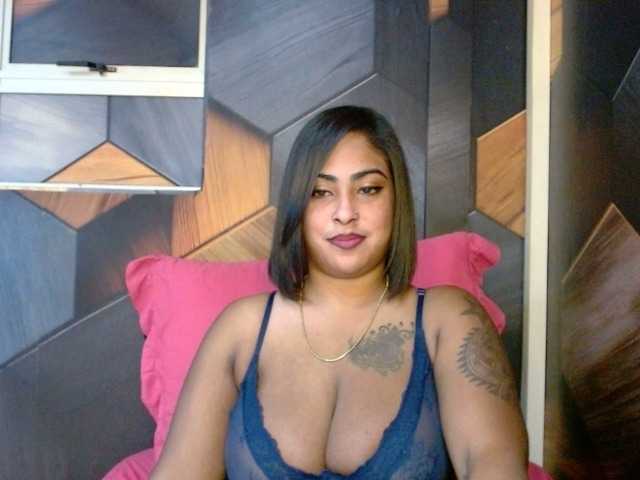 IndianShine live cam on BongaCams