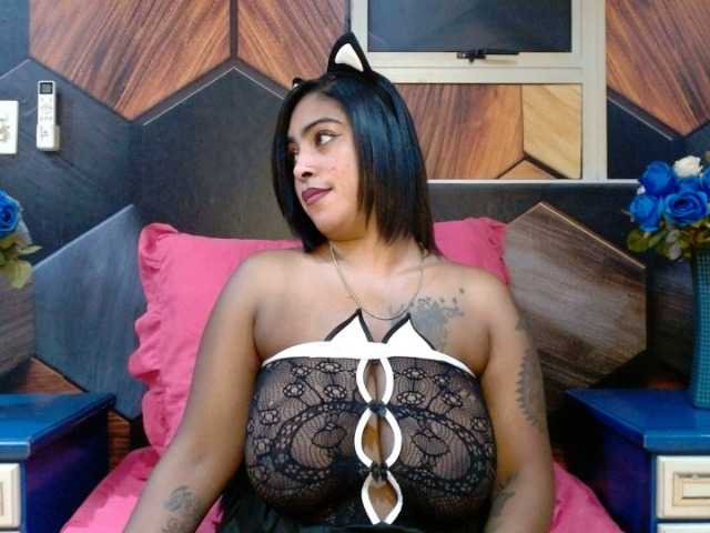 IndianShine live cam on BongaCams