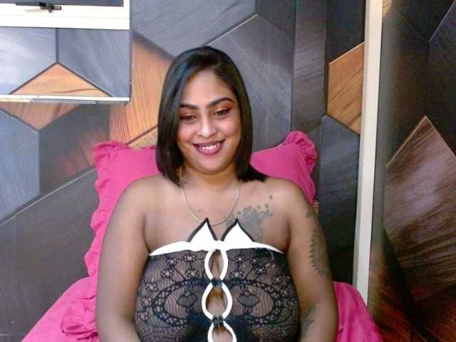 IndianShine live cam on BongaCams