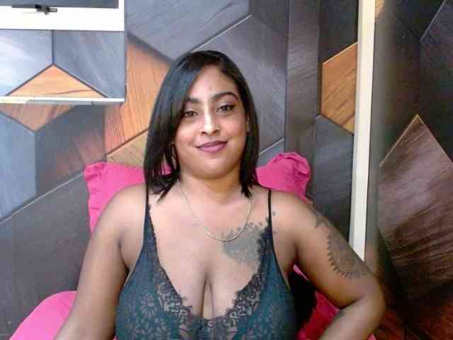 IndianShine Live Webcam on BongaCams