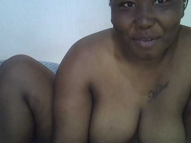 Casse-dellah live cam on BongaCams