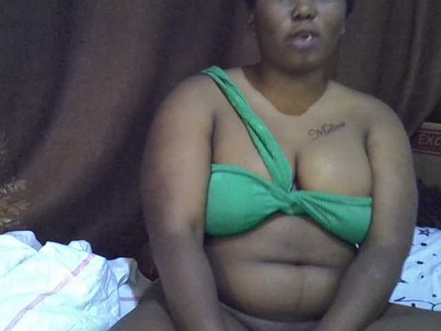 Casse-dellah live cam on BongaCams