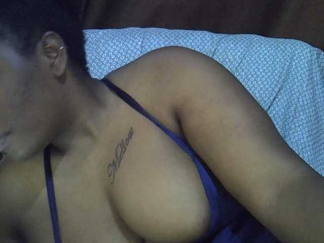 Casse-dellah live cam on BongaCams