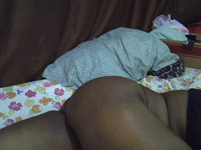 Casse-dellah live cam on BongaCams