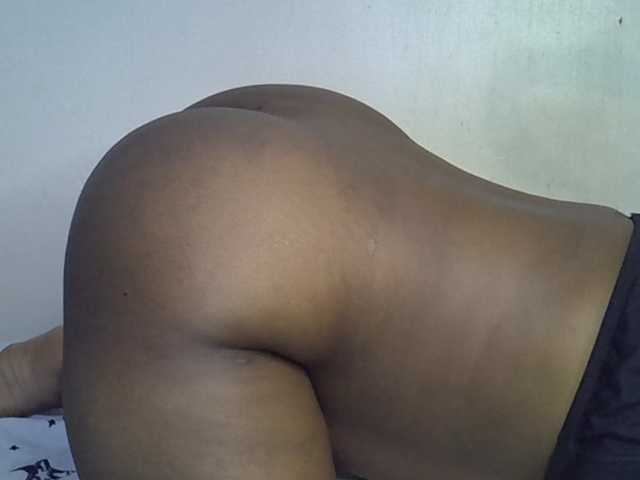 Casse-dellah live cam on BongaCams