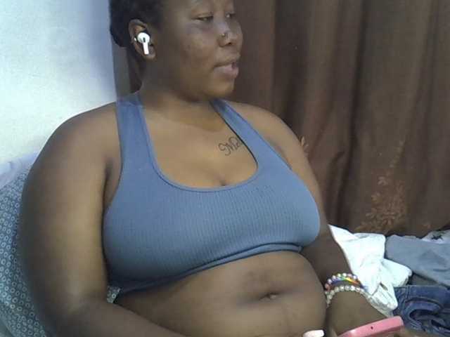 Casse-dellah live cam on BongaCams