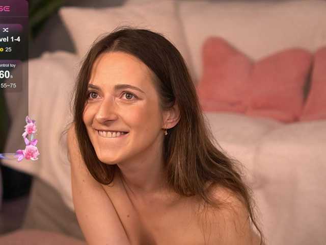 SunnyFayee live cam on BongaCams