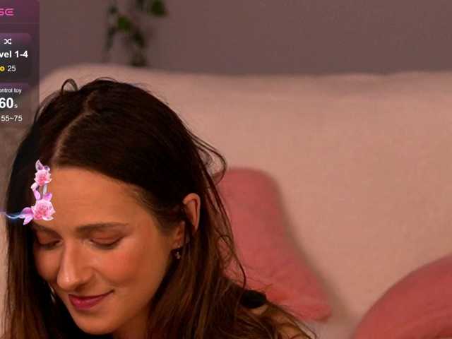 Sex chat gratuit in direct cu SunnyFayee pe BongaCams