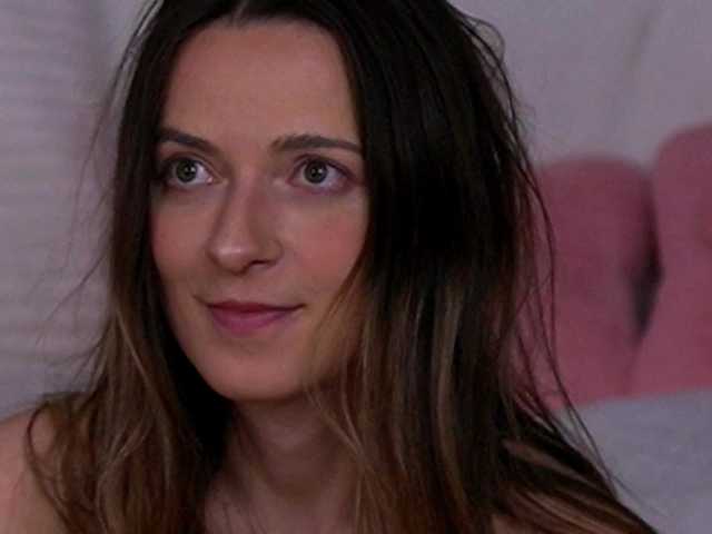 Sex chat gratuit in direct cu SunnyFayee pe BongaCams