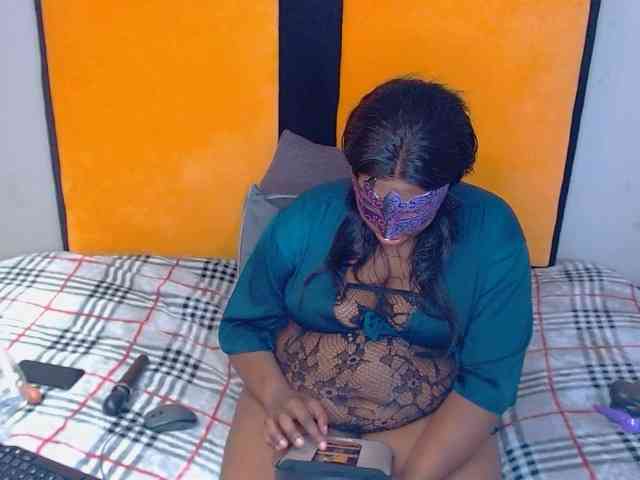 SUGARlips27 webcam
