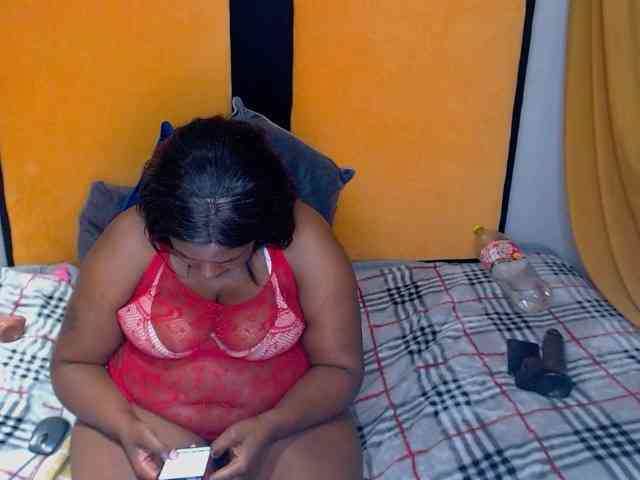 SUGARlips27 webcam