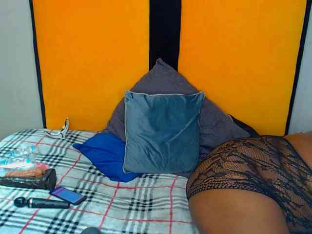SUGARlips27 webcam