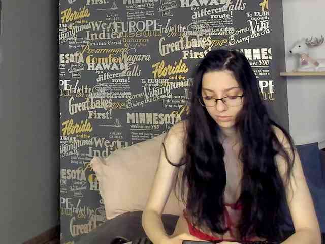 RavenBliss webcam