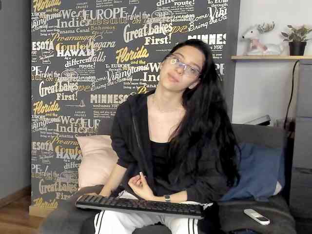RavenBliss webcam