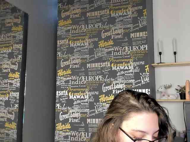 RavenBliss webcam
