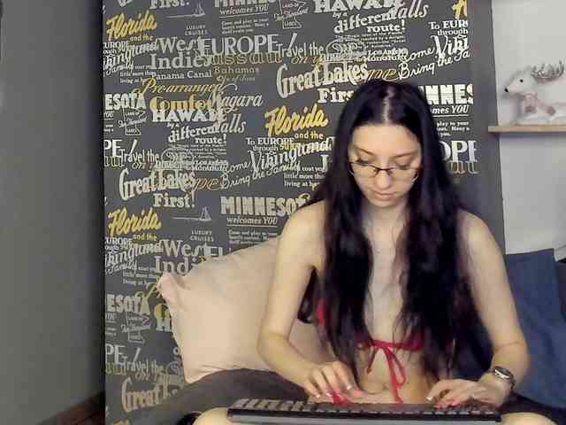 RavenBliss webcam
