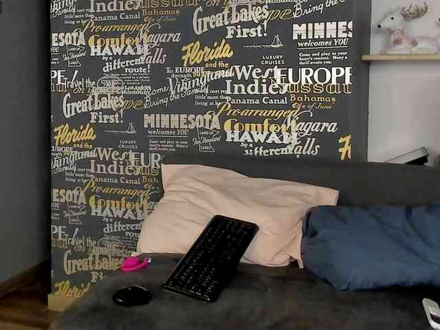 RavenBliss webcam
