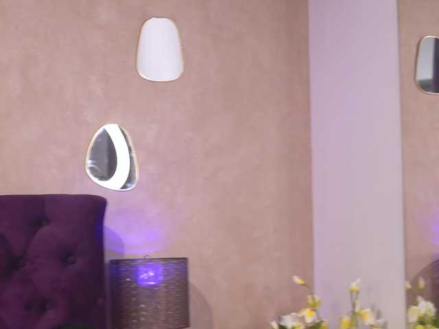 AliraNightvale live cam on BongaCams