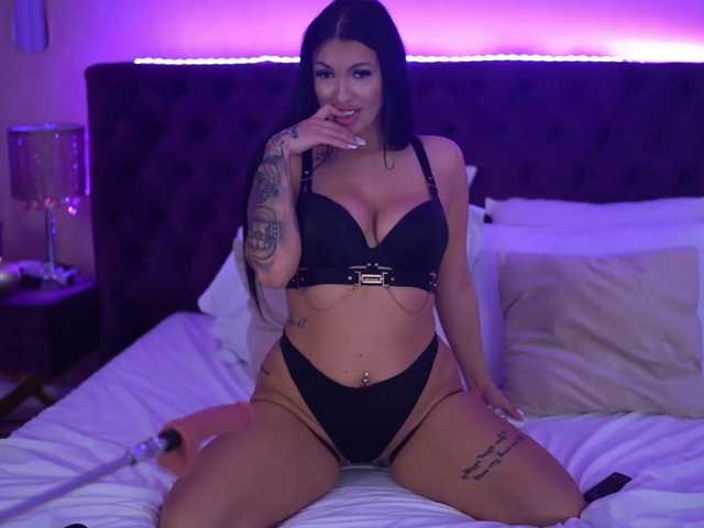 AliraNightvale live cam on BongaCams