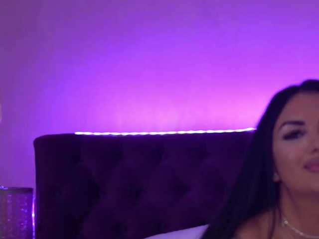 AliraNightvale live cam on BongaCams