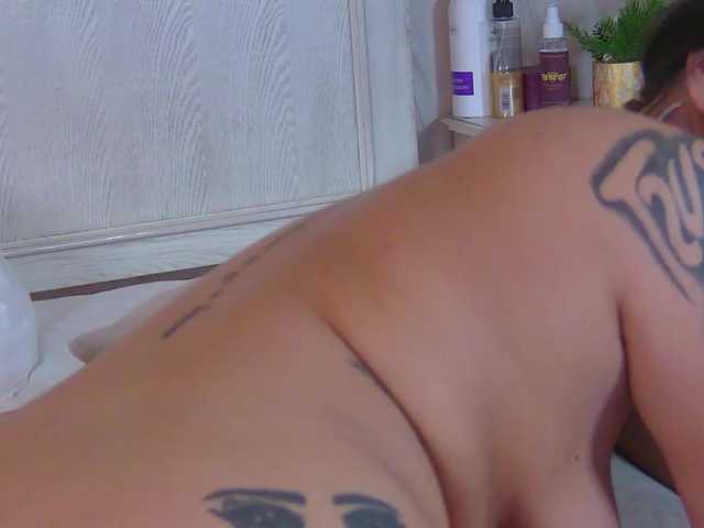 AliraNightvale live cam on BongaCams