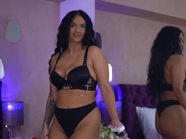 AliraNightvale live cam on BongaCams