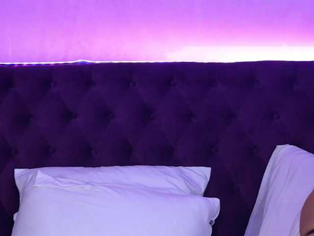 AliNight live cam preview