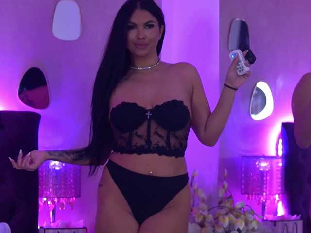 AliraNightvale live cam on BongaCams