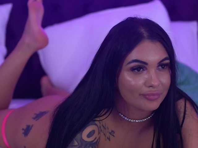 AliraNightvale live cam on BongaCams