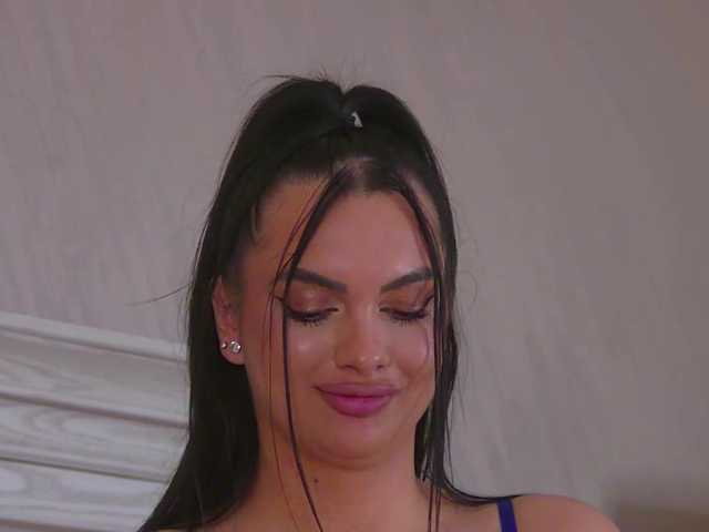 AliraNightvale live cam on BongaCams