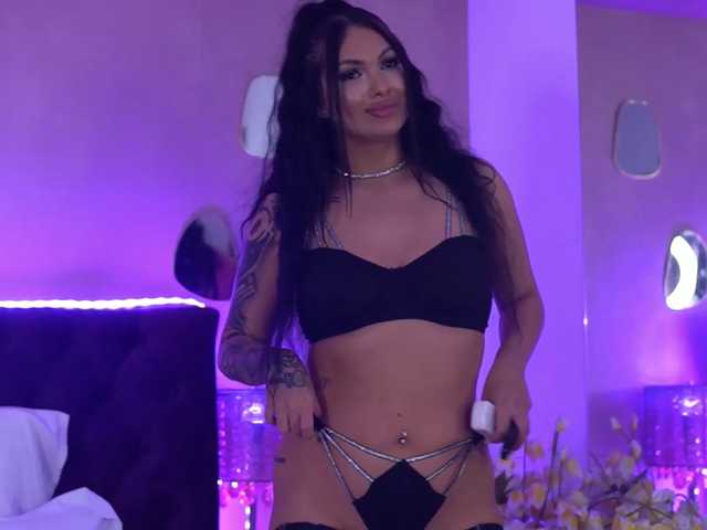AliraNightvale live cam on BongaCams