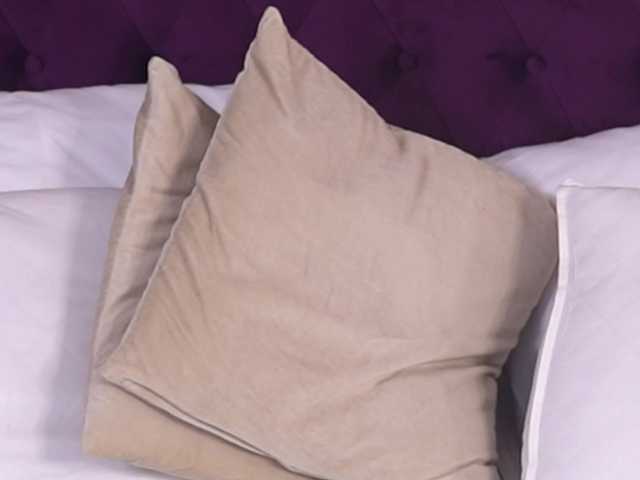 AliraNightvale live webcam show